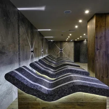 Апартамент Grand In 4star In *